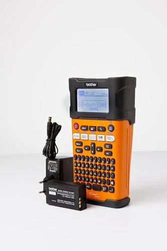 Nouveau 😀 Brother PT-E300VP Azerty 18mm LCD 20mm/sec (PTE300VPYP1) 🧨 3 Nouveau 😀 Brother PT-E300VP Azerty 18mm LCD 20mm/sec (PTE300VPYP1) 🧨 – Image 3